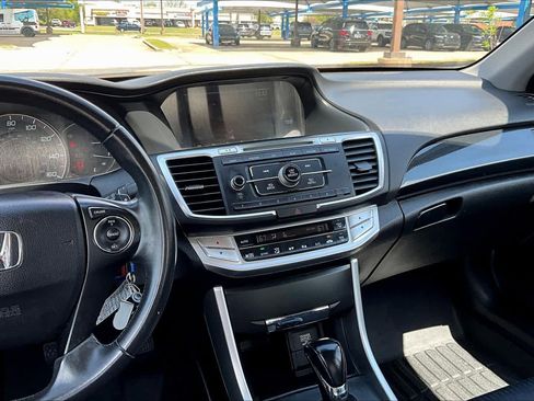 Used 2015 Honda Accord Sport image 7