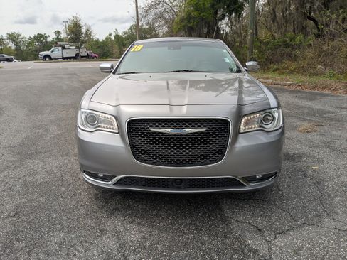 Certified 2018 Chrysler 300 Limited w/ Safetytec Plus Group image 8