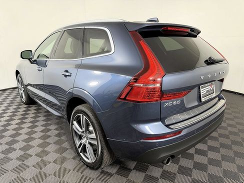 Used 2021 Volvo XC60 T5 Momentum w/ Premium Package AWD/4WD image 17