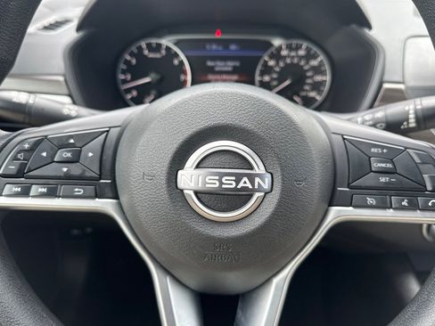 Used 2024 Nissan Altima 2.5 SV AWD/4WD image 22