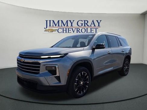 New 2026 Chevrolet Traverse LT w/ Sun and Wheel Package image 7