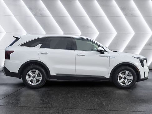 New 2026 Kia Sorento LX image 3