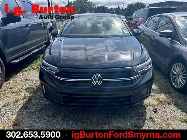 Used 2023 Volkswagen Jetta Sport FWD image 2