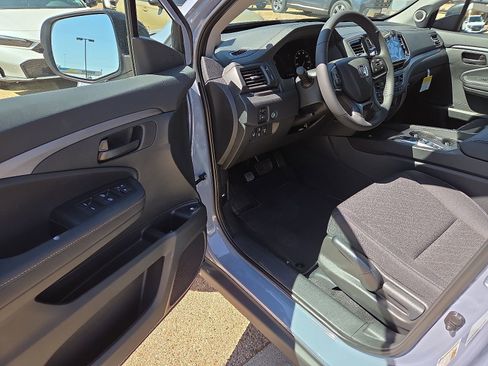 New 2026 Honda Ridgeline Sport image 9