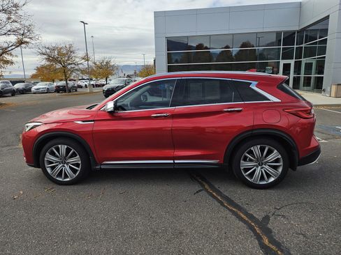 Used 2021 INFINITI QX50 Sensory w/ Accent Package image 3