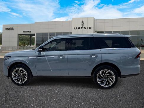 New 2026 Lincoln Navigator Reserve AWD/4WD image 7