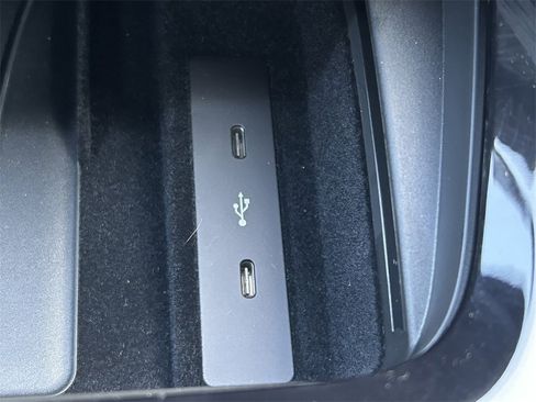 Used 2025 Porsche Cayenne GTS image 37