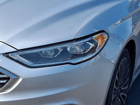Used 2018 Ford Fusion Titanium FWD image 9