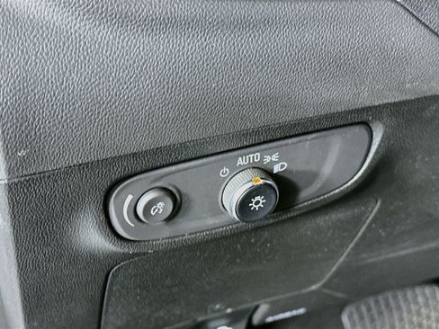 Used 2025 Buick Encore GX Preferred FWD image 17
