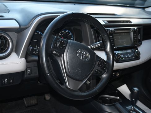 Used 2017 Toyota RAV4 XLE image 9