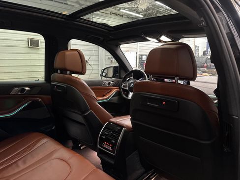 Used 2021 BMW X5 M50i w/ Premium Package AWD/4WD image 31