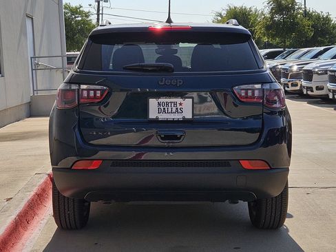 New 2026 Jeep Compass Latitude AWD/4WD image 4