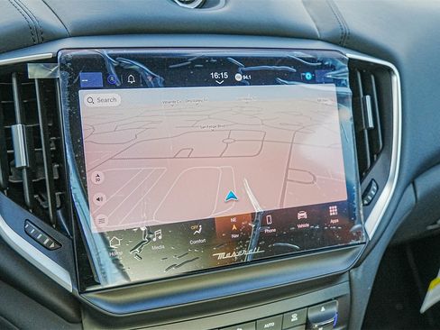 Used 2024 Maserati Ghibli Trofeo image 17