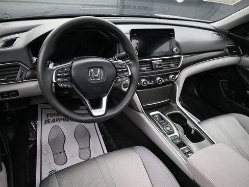 Used 2018 Honda Accord EX image 24