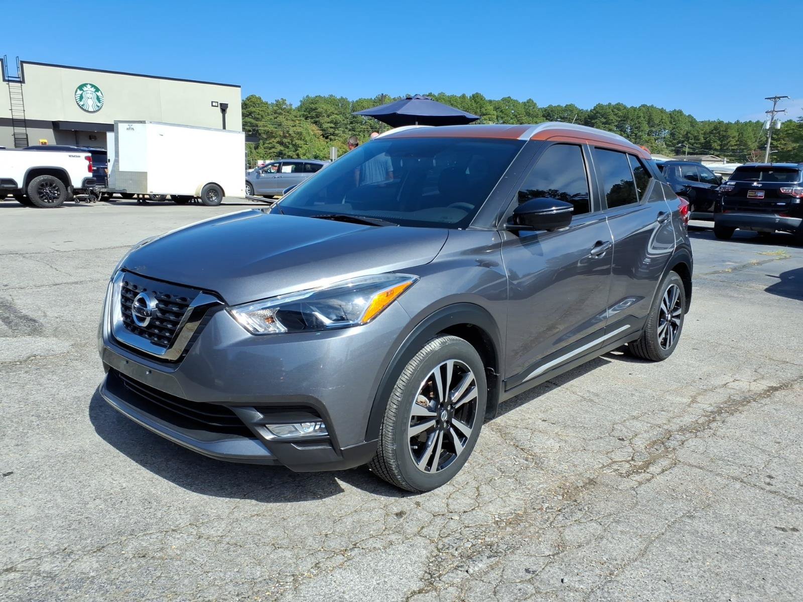 Used 2019 Nissan Kicks SR w/ SR Premium Package FWD image 1
