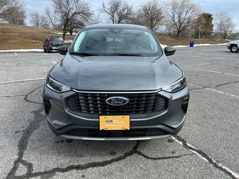 Certified 2025 Ford Escape Active image 3