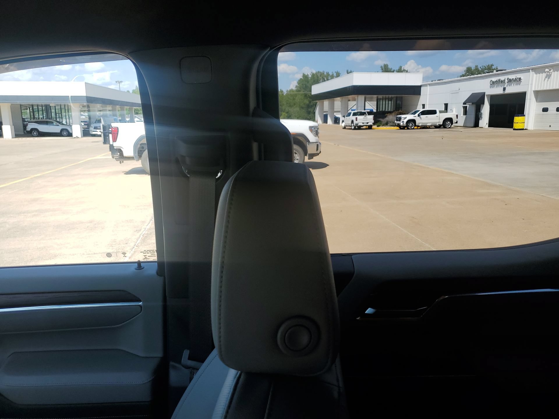 Used 2023 GMC Sierra 1500 SLT w/ SLT Premium Package AWD/4WD image 12