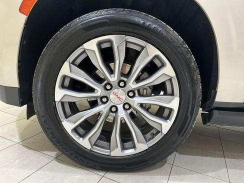 Used 2021 GMC Yukon XL Denali w/ Denali Premium Package RWD image 33