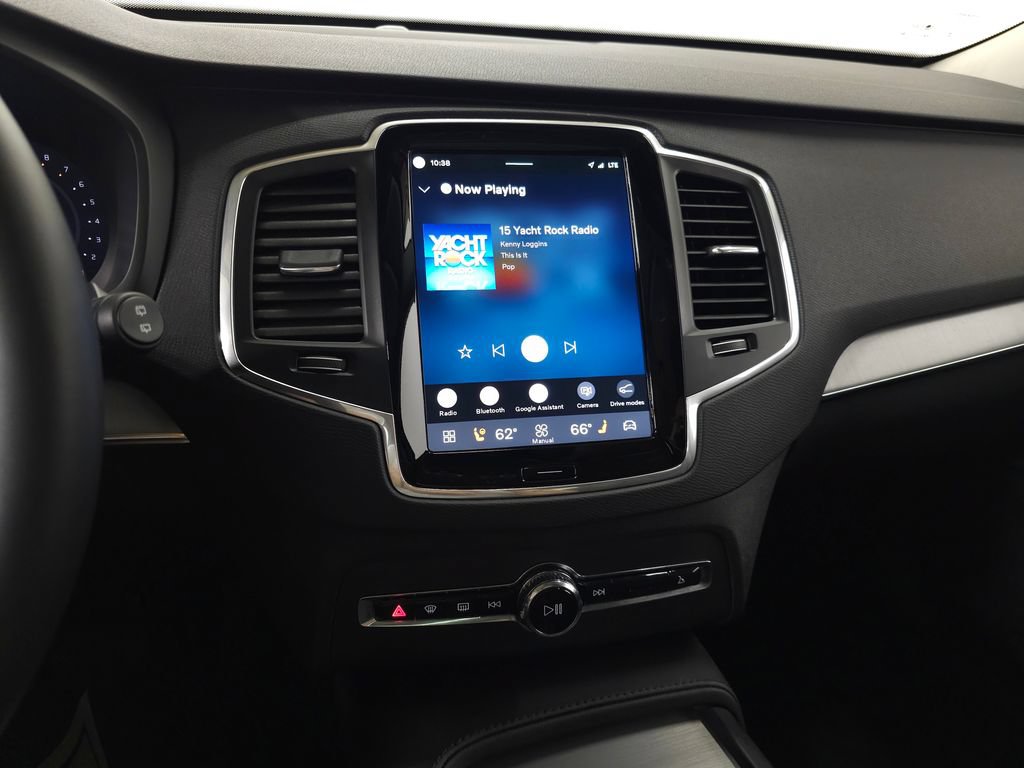 Certified 2025 Volvo XC90 B5 Core w/ Protection Package Premier AWD/4WD image 22