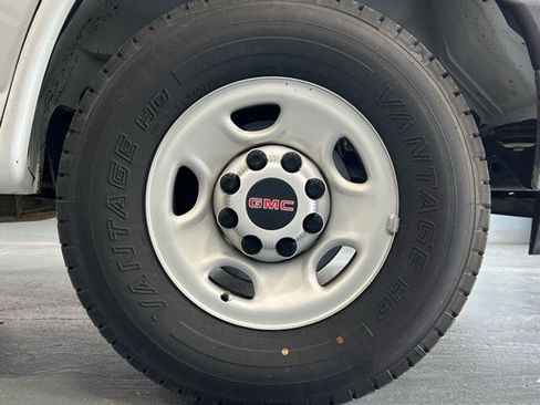 Used 2020 GMC Savana 3500 w/ Power Convenience Package image 26