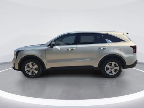 New 2026 Kia Sorento LX FWD image 5