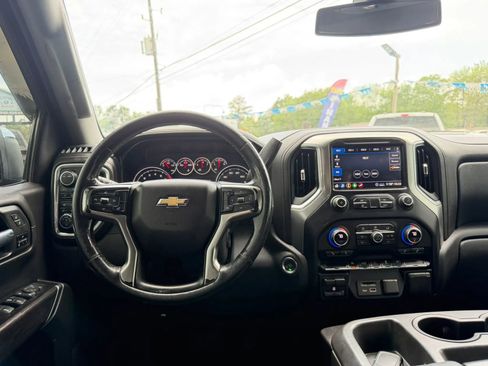 Used 2020 Chevrolet Silverado 1500 LTZ image 21