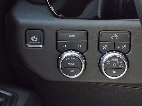 Used 2024 GMC Sierra 1500 Elevation AWD/4WD image 16