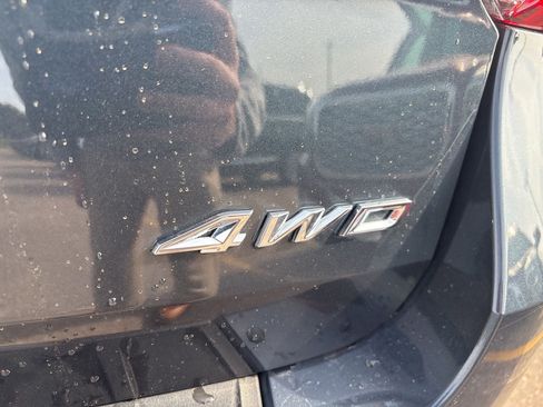 Used 2024 Ford Explorer XLT w/ Equipment Group 202A AWD/4WD image 8