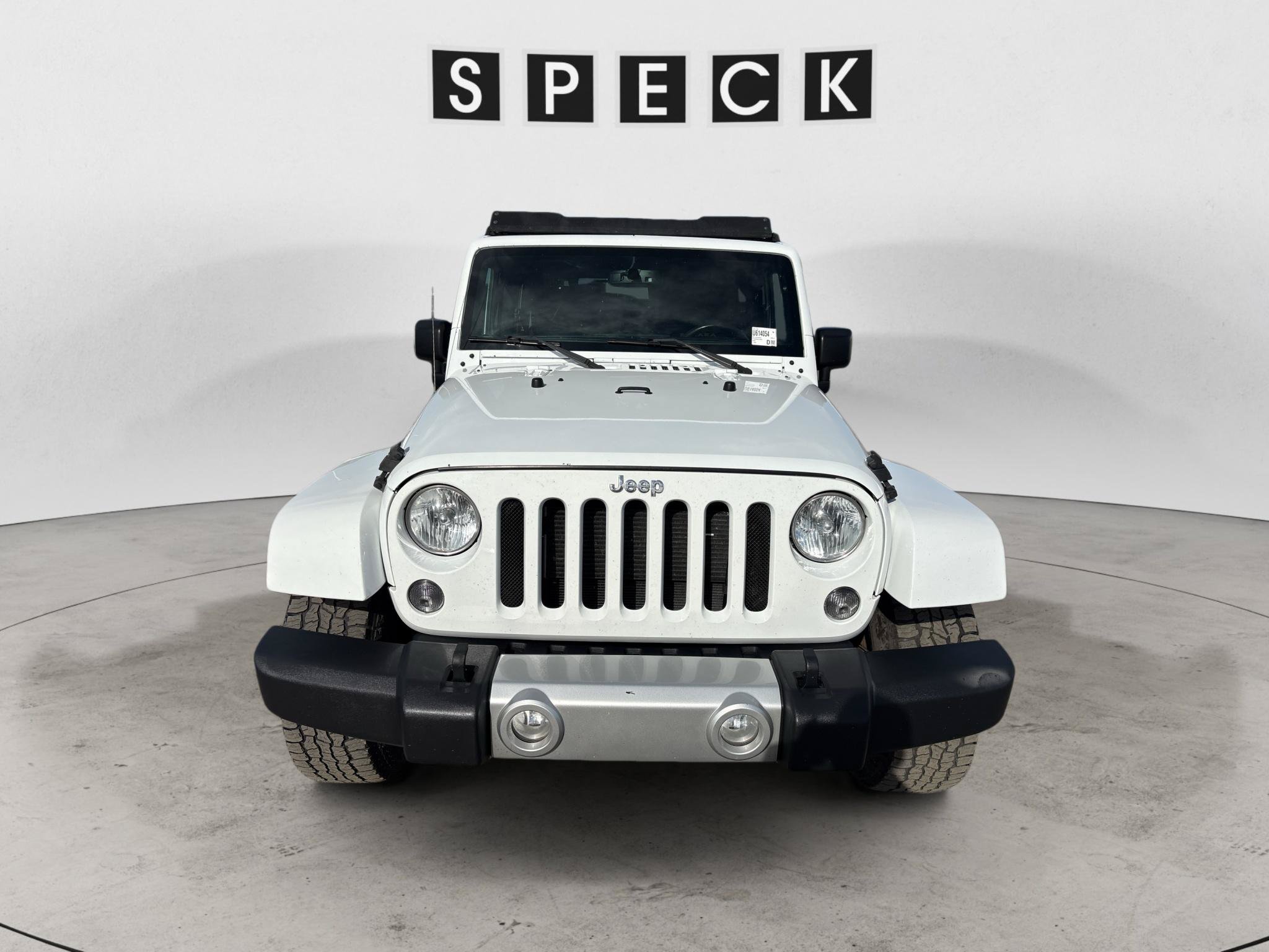 Used 2015 Jeep Wrangler Sahara w/ Connectivity Group AWD/4WD image 8