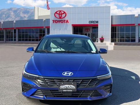 Used 2024 Hyundai Elantra Limited FWD image 2
