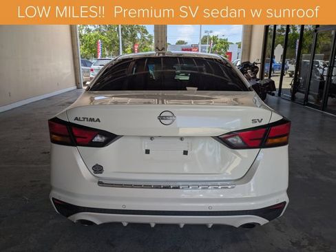 Used 2023 Nissan Altima 2.5 SV w/ SV Premium Package FWD image 5