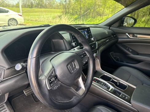 Used 2021 Honda Accord Sport image 18