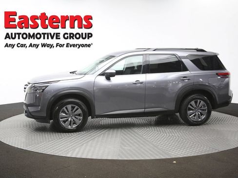 Used 2025 Nissan Pathfinder SV FWD image 59