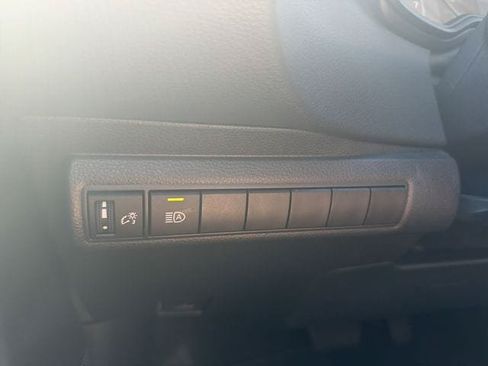 Used 2024 Toyota Corolla LE FWD image 31