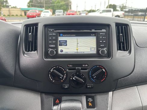 Used 2019 Nissan NV200 SV w/ Navigation Package FWD image 17