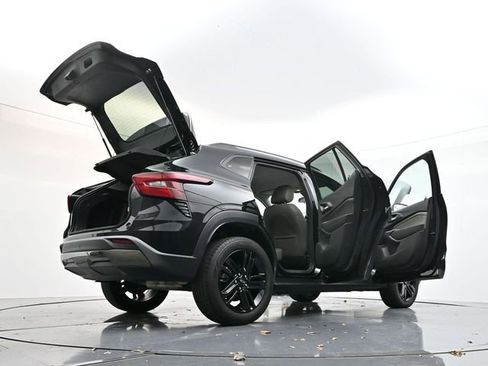 Used 2024 Chevrolet Trax ACTIV w/ Driver Confidence Package image 49