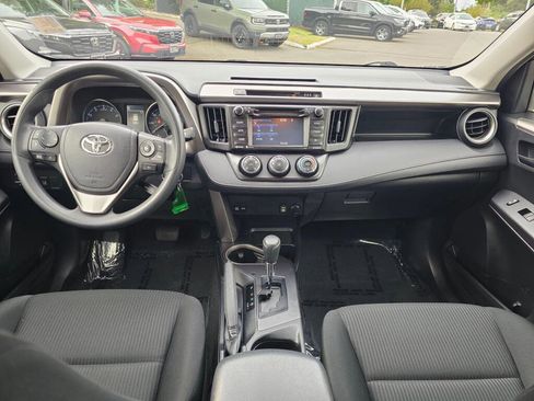 Used 2018 Toyota RAV4 LE w/ All Weather Liner Package AWD/4WD image 21