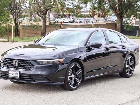 Certified 2025 Honda Accord Sport image 3