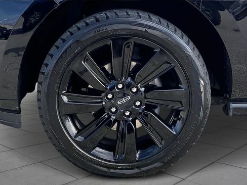 Used 2023 Lincoln Navigator L Reserve image 10