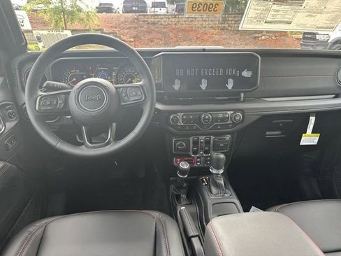 New 2025 Jeep Wrangler Unlimited Rubicon w/ XTREMEE 35" Tire Package image 21