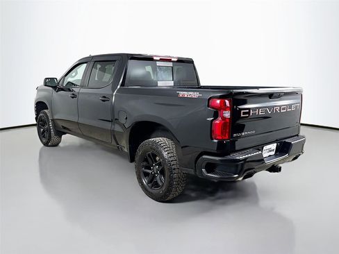 Used 2021 Chevrolet Silverado 1500 LT Trail Boss w/ Convenience Package II AWD/4WD image 7