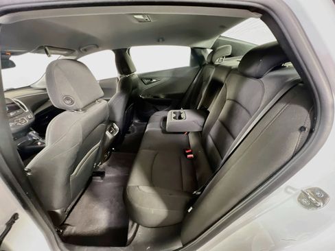 Used 2018 Chevrolet Malibu LT w/ Driver Confidence Package FWD image 22