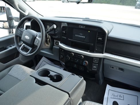 New 2026 Ford F250 XLT w/ Snow Plow Prep Package AWD/4WD image 36