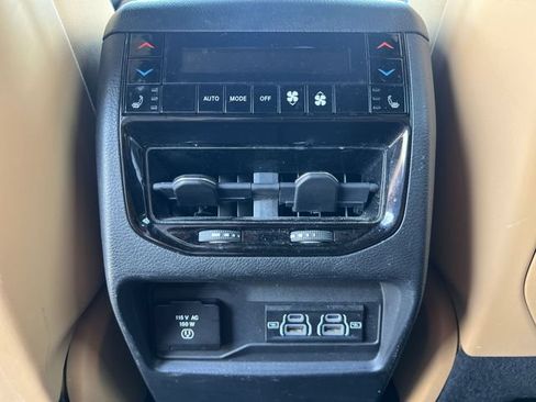 Used 2022 Jeep Grand Cherokee Summit RWD image 41