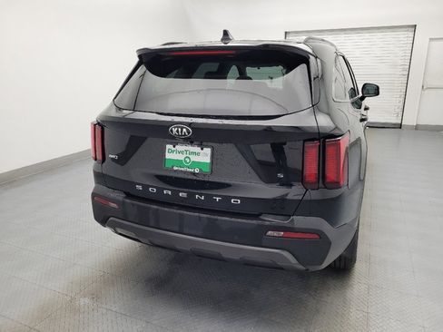 Used 2021 Kia Sorento S image 7