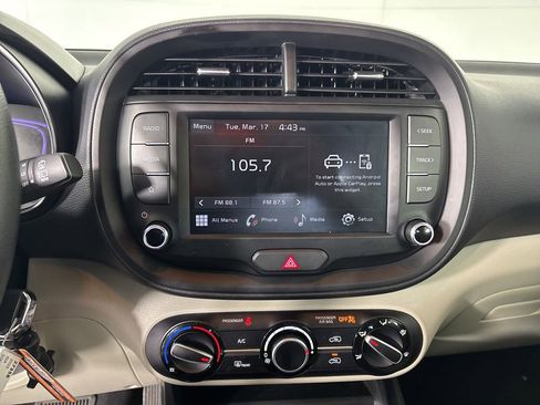 Used 2025 Kia Soul LX image 14