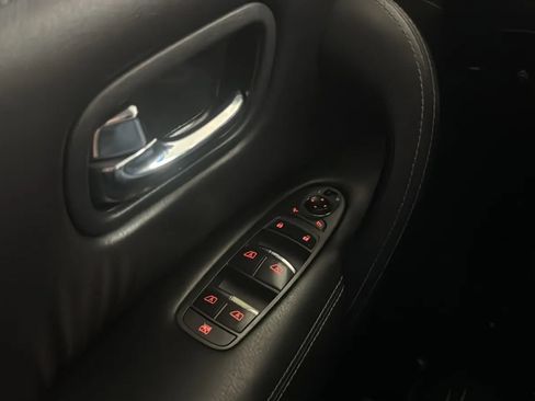 Used 2018 Nissan Armada Platinum RWD image 16