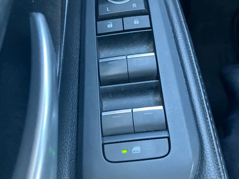 Used 2024 Toyota Grand Highlander AWD Hybrid image 13