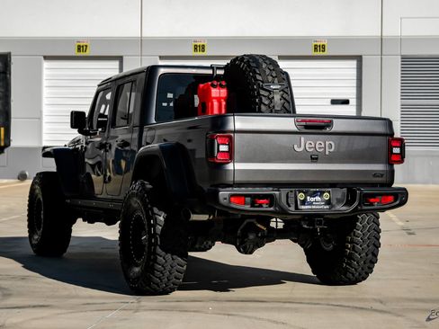 Used 2020 Jeep Gladiator Rubicon image 11