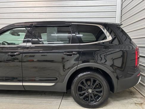 Used 2021 Kia Telluride LX image 5